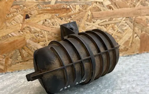 BMW 5 E39 Vacuum air tank 2247620 11652247620 62440410