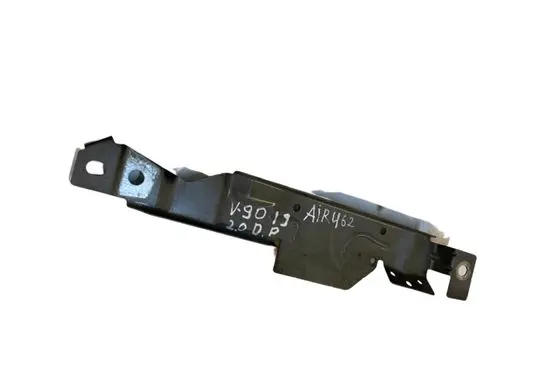 Volvo S90, V90 Fender mounting bracket