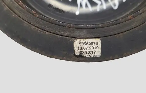 Opel Zafira B Crankshaft pulley 55564573