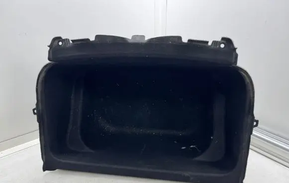 Trunk/boot floor carpet liner