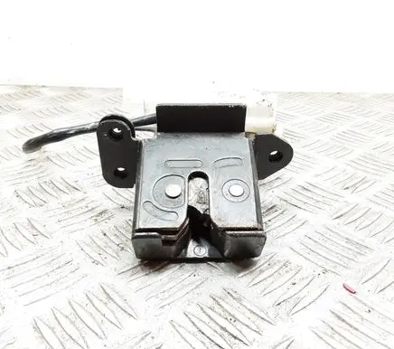 Mazda 3 I Tailgate/trunk/boot lock/catch/latch