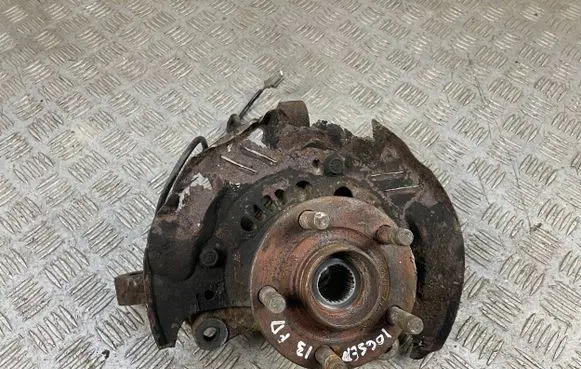 Subaru Impreza II Front wheel hub