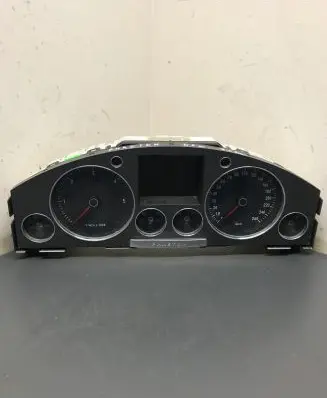 Volkswagen Phaeton Speedometer (instrument cluster) 3D0920