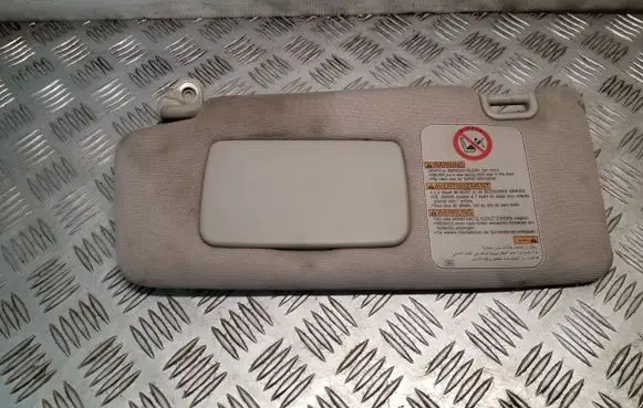 Subaru Legacy Sun visor