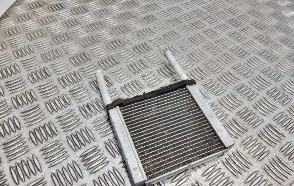 A/C cooling radiator (condenser)