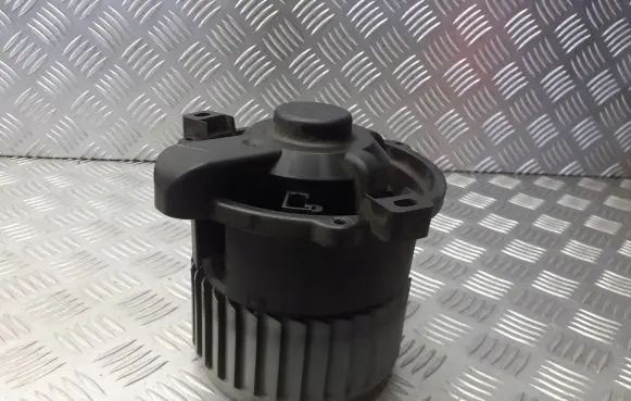 Mitsubishi Colt Heater fan/blower MF016070-0701