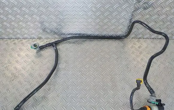 Volvo XC40 Fuel line pipe 32139918