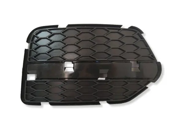 Audi Q3 8U Front bumper lower grill 8U0807152F