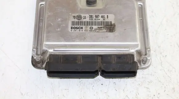 Volkswagen PASSAT B5.5 Engine control unit/module 3B1907401B