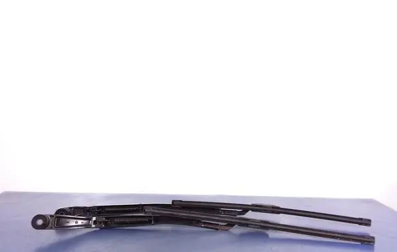 Jeep Grand Cherokee Front wiper blade arm 