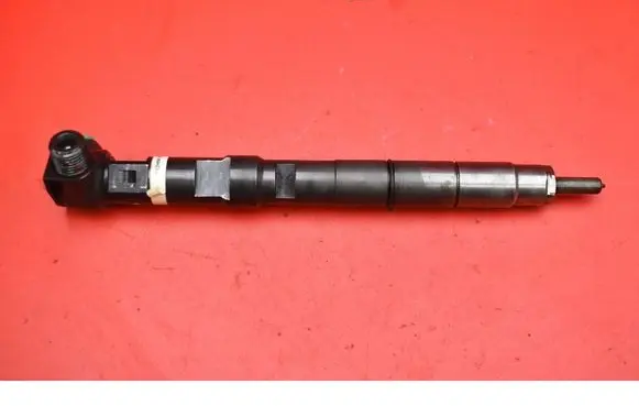Skoda Fabia Mk2 (5J) Fuel injector 03P130277