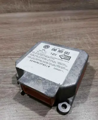 Volkswagen PASSAT B4 Airbag control unit/module 6n0909603 5wk4137