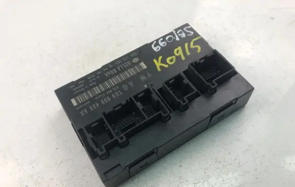 Volkswagen Touran I Other control units/modules 1K0959433AK