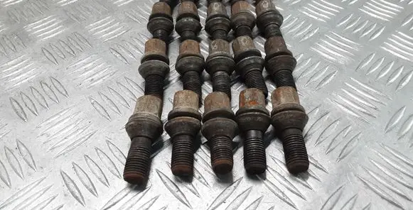 Citroen C8 Nuts/bolts 