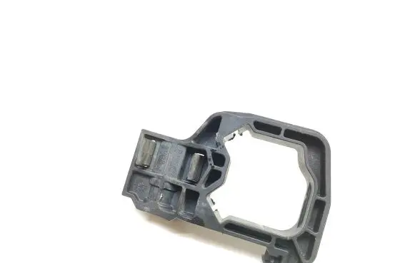 BMW 5 F10 F11 Radiator mount bracket 7575247