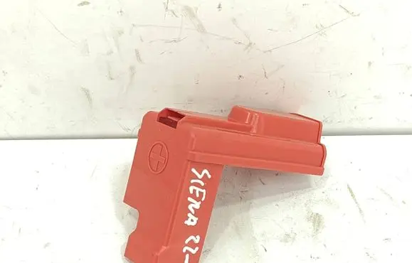 Toyota Sienna XL40 IV Positive cable (battery) 8282108060 4945M11