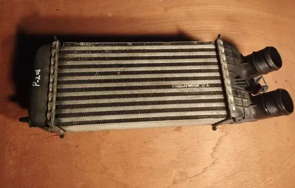 Peugeot 208 Intercooler radiator 9684311680