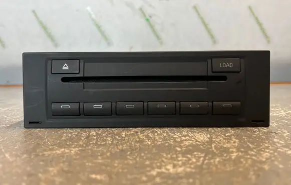 Skoda Octavia Mk2 (1Z) CD/DVD changer 1Z0035111A SKZ5ZAF2028841 CXCV1492GC