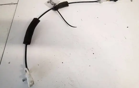 Handbrake/parking brake wiring cable