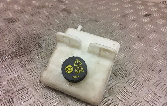 Renault Zoe Brake fluid reservoir 0204850986
