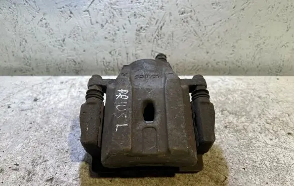 Toyota Prius (XW20) Front brake caliper