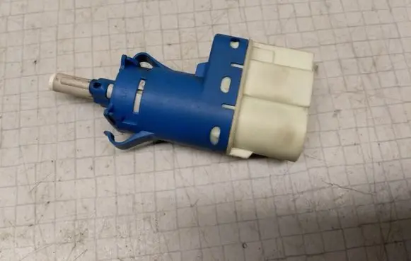 Ford Focus C-MAX Brake pedal sensor switch 3M5T9C872AB