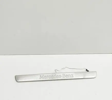 Mercedes-Benz GLE W167 Front sill trim cover A1676861300