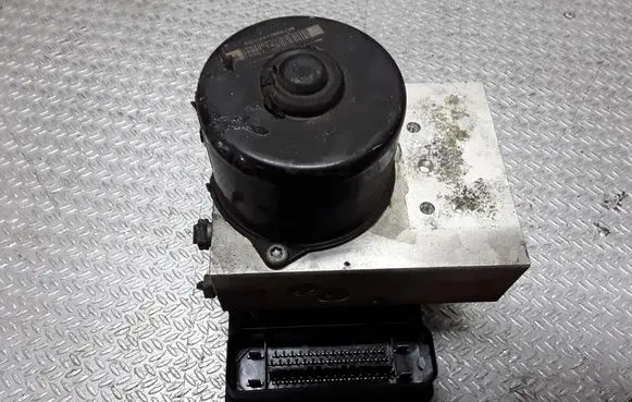Mercedes-Benz C W203 ABS Pump 2095452532