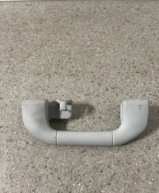 Mercedes-Benz E W212 Rear interior roof grab handle A2048100151