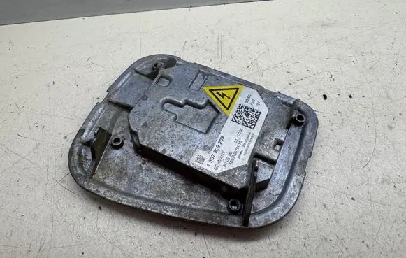 Volvo V50 Xenon control unit/module 1307329209