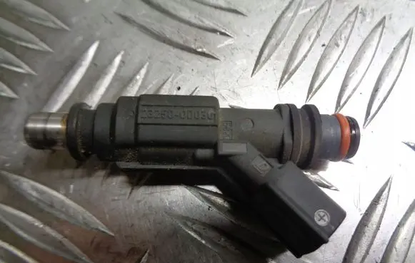 Toyota Corolla E120 E130 Fuel injectors set 23250-0D030