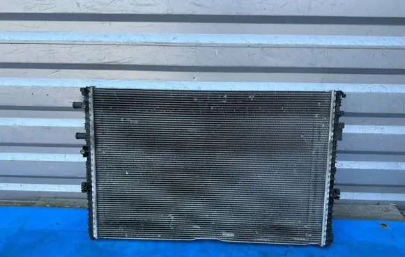 Audi Q7 4M Coolant radiator 4M0145804BH