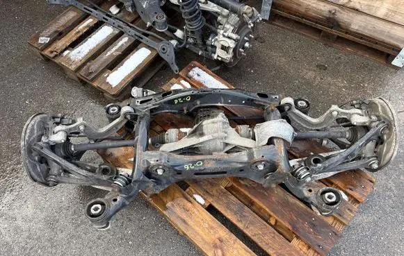Audi A4 S4 B9 Rear axle beam with reductor 