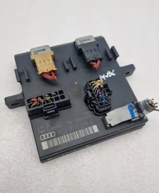 Audi A4 S4 B6 8E 8H Comfort/convenience module 8E0907279E