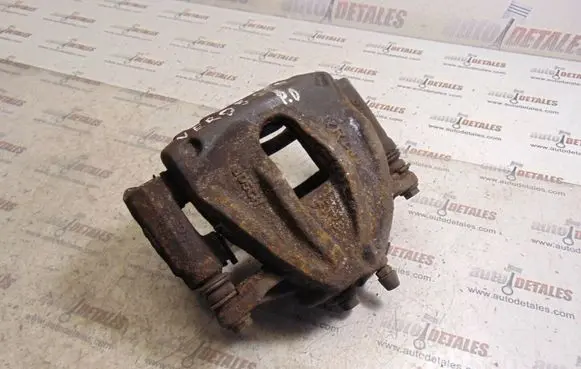Toyota Corolla Verso E121 Front brake caliper