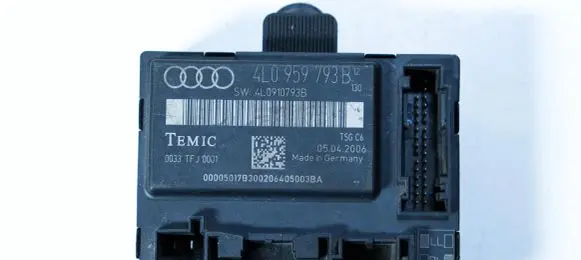 Audi Q7 4L Door control unit/module 4L0959793B
