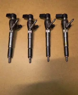 Mercedes-Benz B W246 W242 Fuel injector H8201100113 166004212R