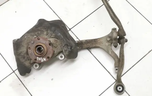 Audi A6 S6 C6 4F Front wheel hub spindle knuckle 4f0407241