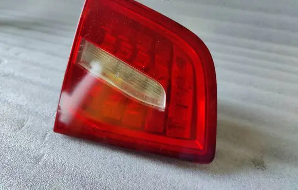 Audi A6 S6 C6 4F Tailgate rear/tail lights 4F5945093E 89319311