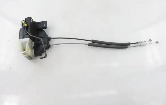Hyundai i20 (PB PBT) Front door lock 