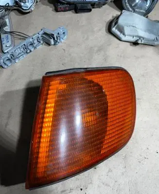 Audi 100 S4 C4 Front indicator light 137983