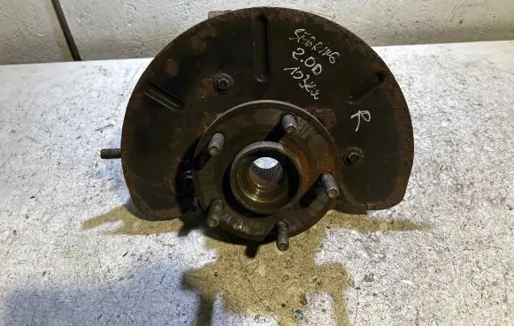 Chrysler Sebring (JS) Front wheel hub