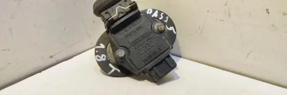 Volkswagen PASSAT B5 Ignition amplifier control unit 8D0905351