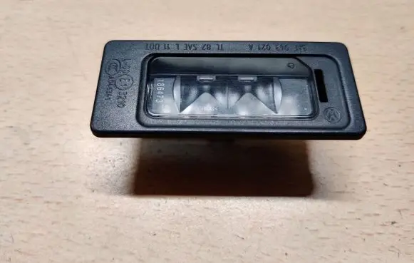 Volkswagen PASSAT B7 Number plate light 3AF943021A