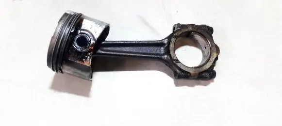 Fiat Punto (176) Piston with connecting rod