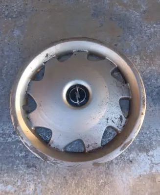 Opel Omega B2 R15 wheel hub/cap/trim 90445778 90445779 22256