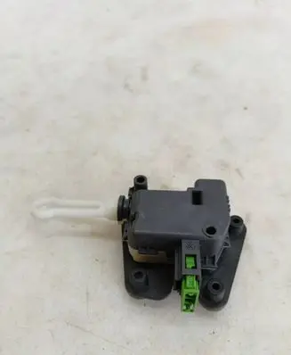 Audi A6 Allroad C5 Tailgate boot lock/latch motor 8E9827833