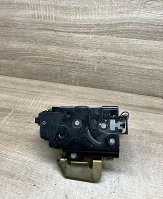 Audi A4 S4 B6 8E 8H Front door lock motor 4B1837015B
