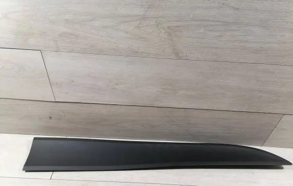 Porsche Macan (95B) Front door trim (molding) 95B898562