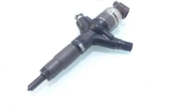 Subaru Legacy Fuel injector 16613AA020 11K07055